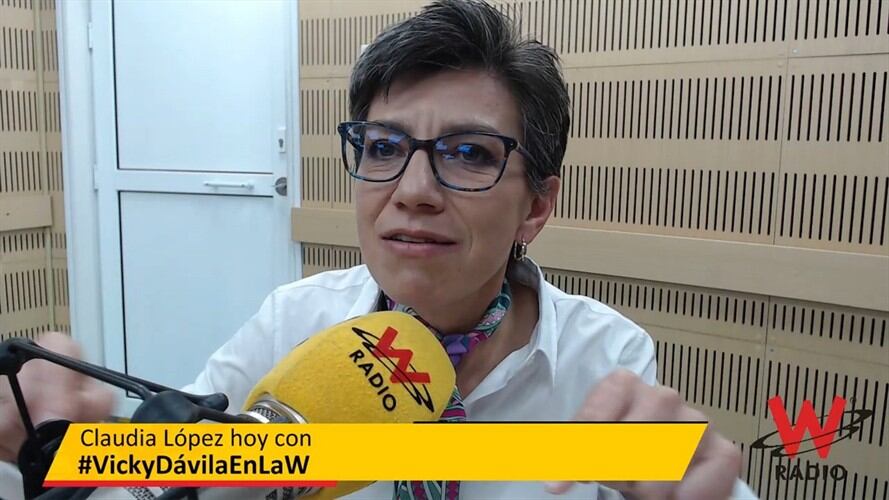 Claudia López en La W . Foto: La WCon Vicky Dávila