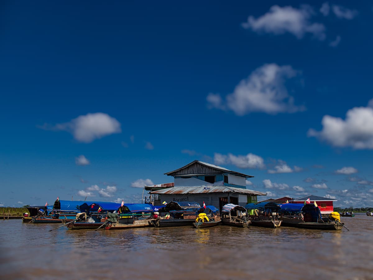 El primer ministro de Perú llegó a Santa Rosa de Loreto, isla reclamada por Colombia