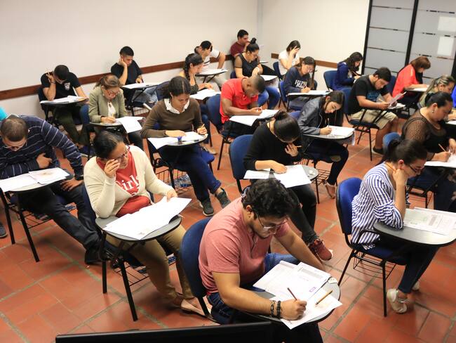 Estudiantes realizan pruebas de Estado del Icfes / Colprensa
