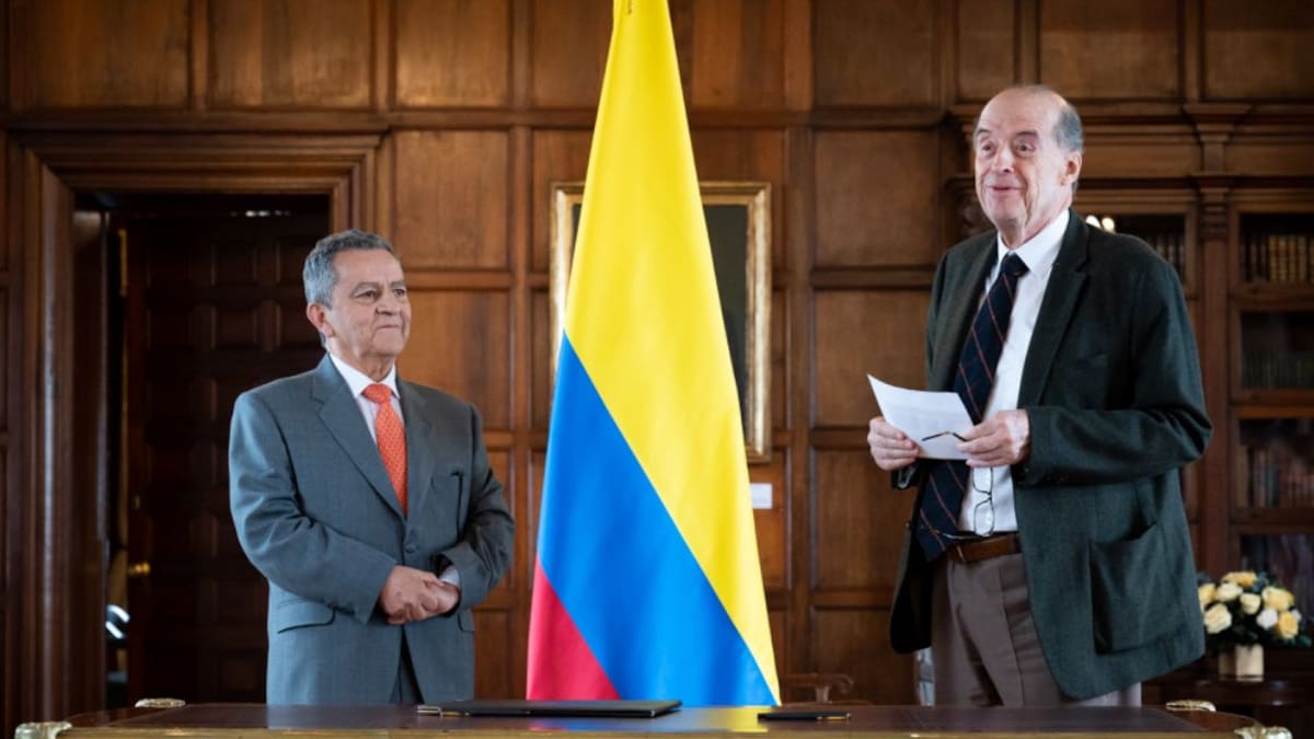 Secretario general de canciller presentó su defensa ante Procuraduría por caso pasaportes