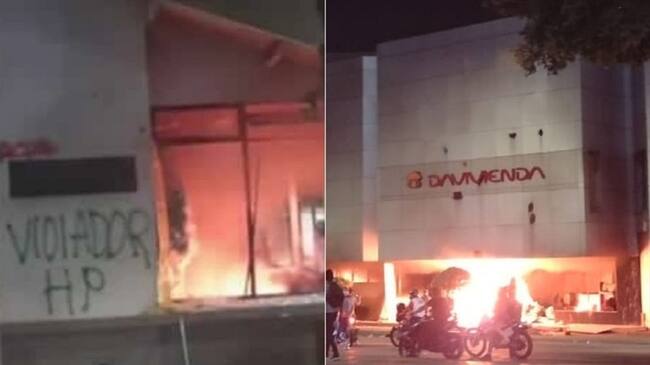 Prenden fuego en Davivienda . Foto:Tomada de videos.