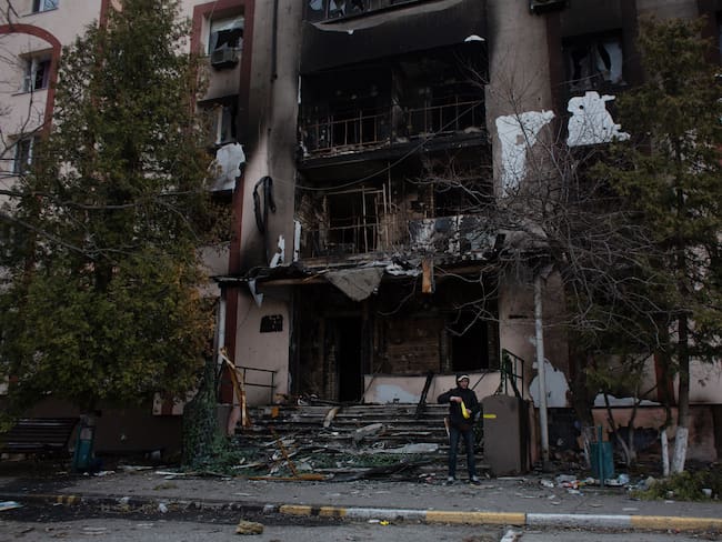 Bucha, ciudad de Ucrania tras bombardeo ruso (Photo by Anastasia Vlasova/Getty Images)
