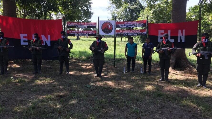 ELN entrega a dos menores indígenas que tenía secuestrados en Arauca. Foto: La Wcon Julio Sánchez Cristo