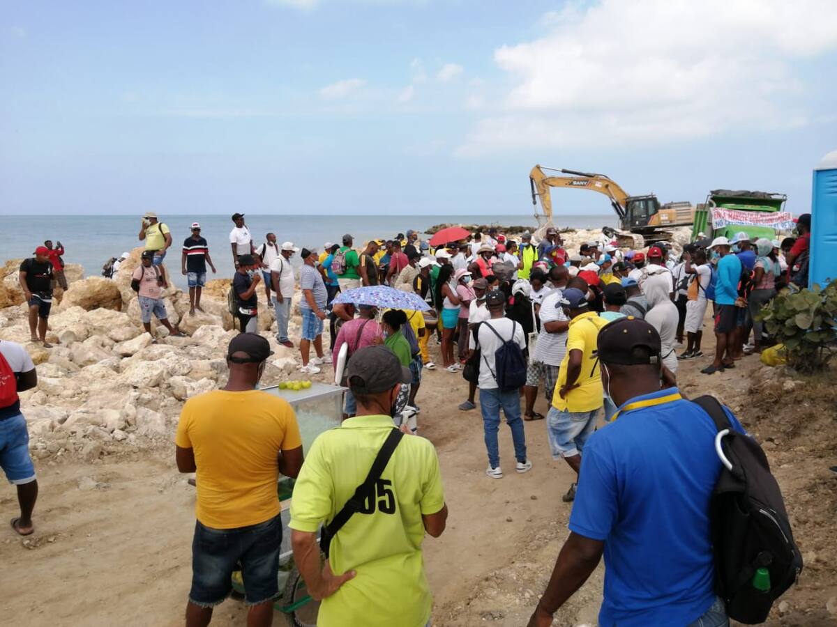 Trabajadores turísticos de Bocagrande paralizan obras de Protección Costera de Cartagena