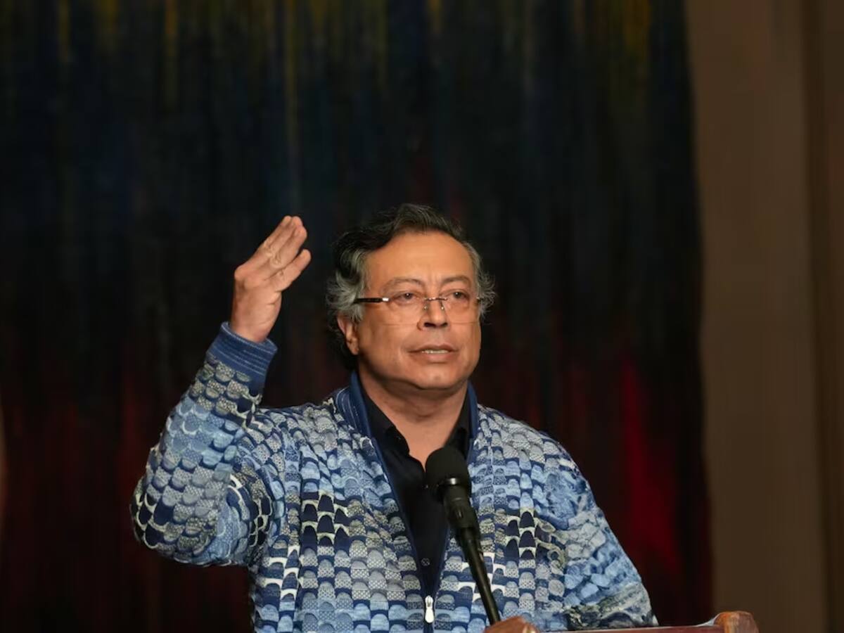 Acato la decisión, pero me siento irrespetado: Petro tras suspensión de decreto de consulta popular