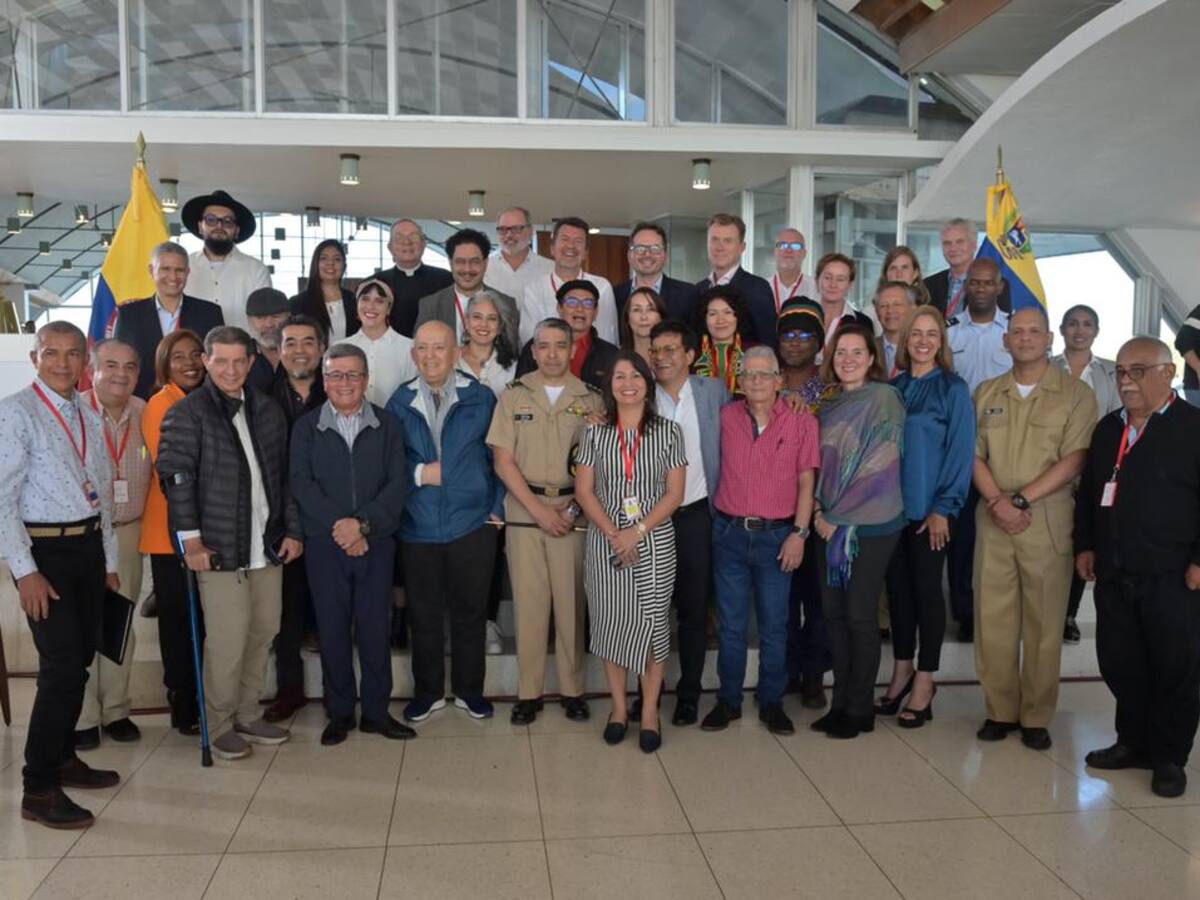 Primera ronda de diálogos entre Colombia y el ELN será hasta mediados de diciembre