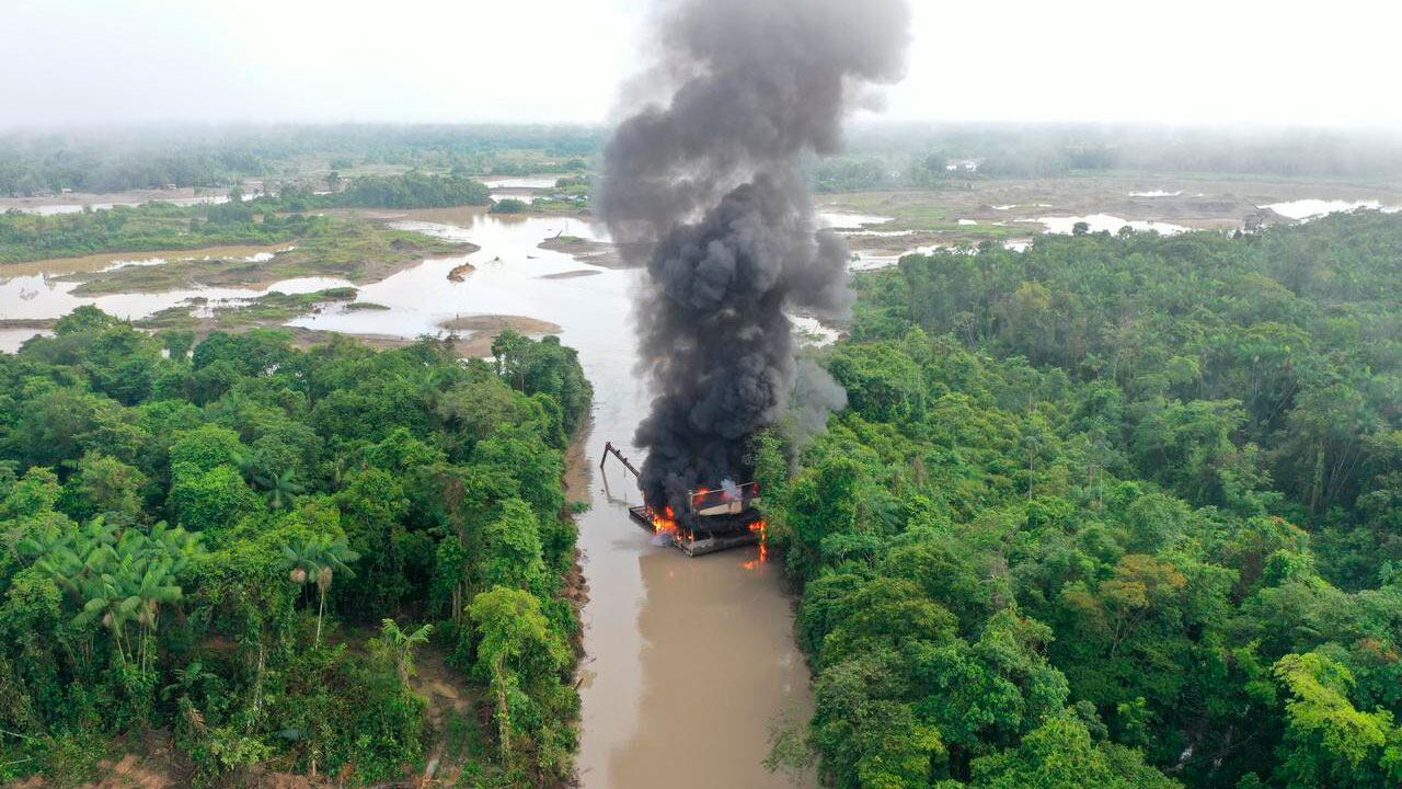 Lucha contra minería ilegal.