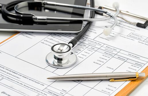 Cambiarían los topes de aportes a salud y pensión en Colombia