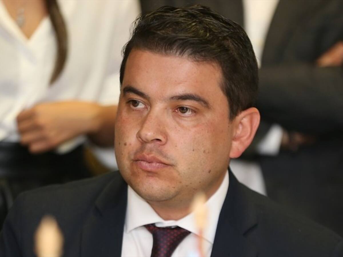 Nicolás García pide al Gobierno destinar recursos para adecuación de escuelas veredales