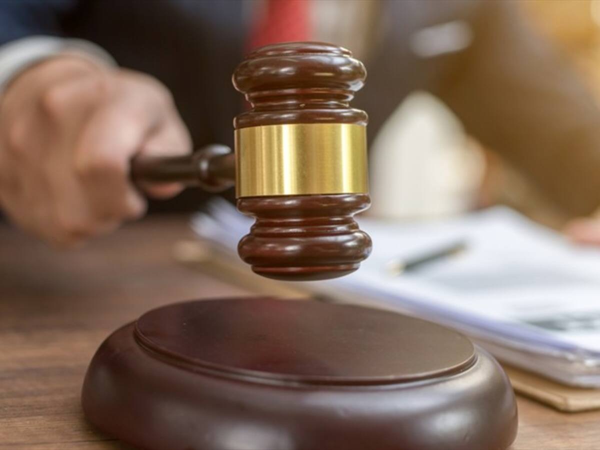 Imputado ex jefe paramilitar alias Julián Bolívar