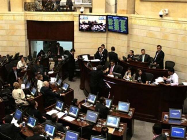 Santos dice que llamó a extras para que la reforma Tributaria 'quede bien hecha'