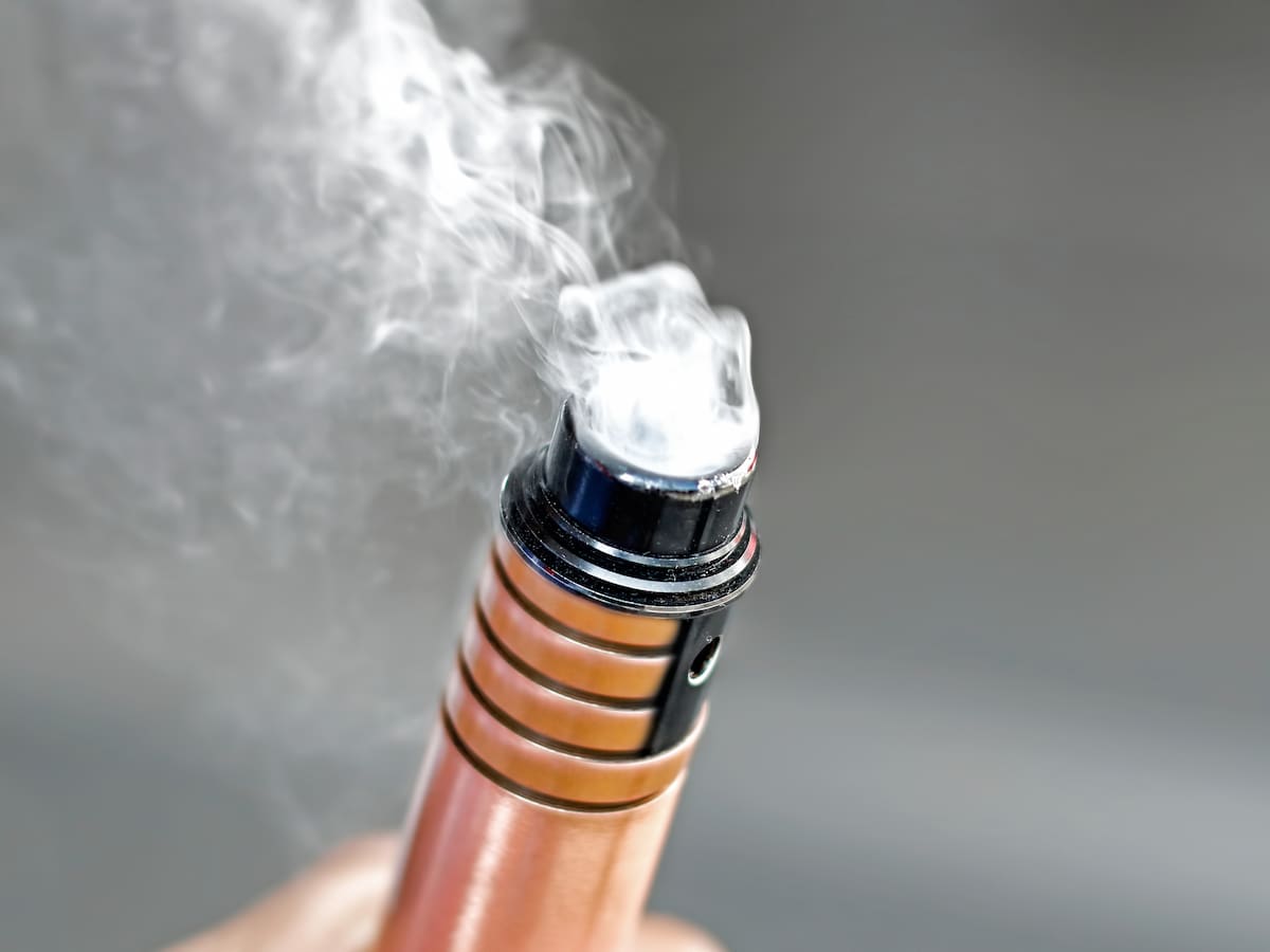 Congreso insistirá en impuestos al consumo de cigarrillos electrónicos y vapeadores