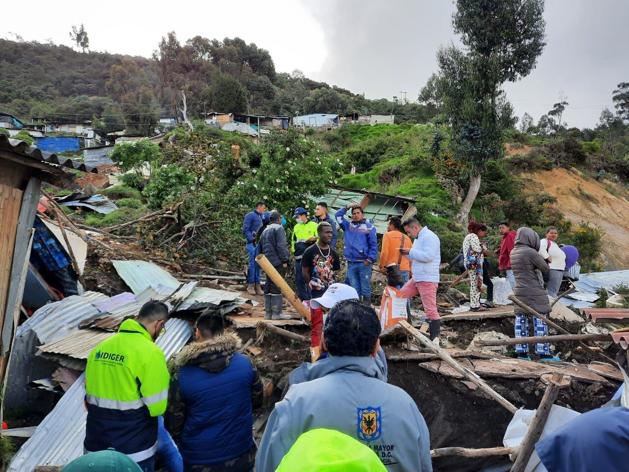 Emergencia en Usme: más de 60 personas evacuadas tras colapso de viviendas. Cortesía: Idiger