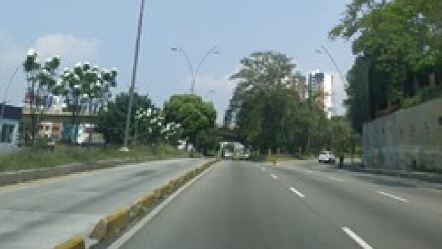 Toque de queda Santander . Foto: LA W