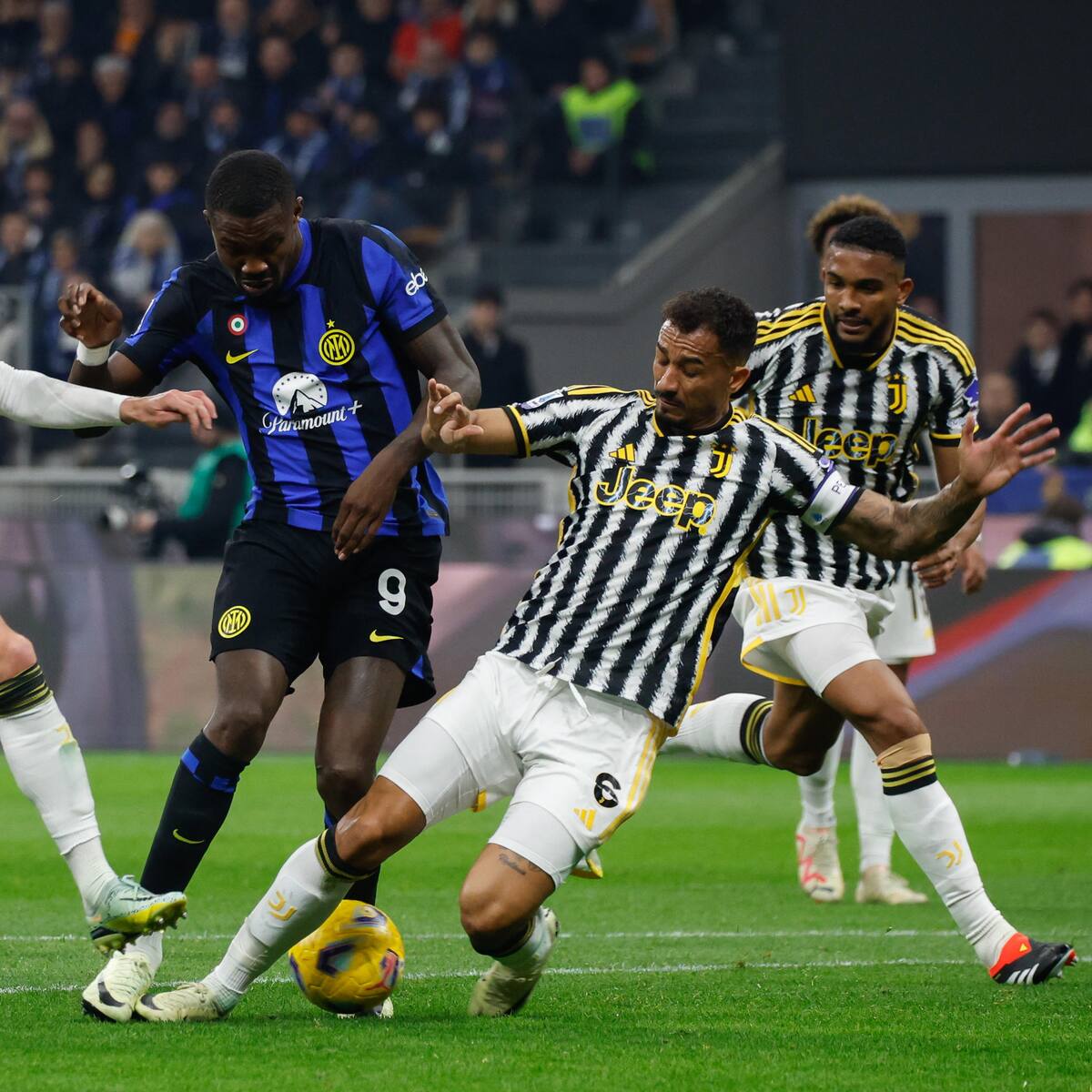 Inter venció 1-0 a la Juventus y se quedó con el 'Derby d'Italia'