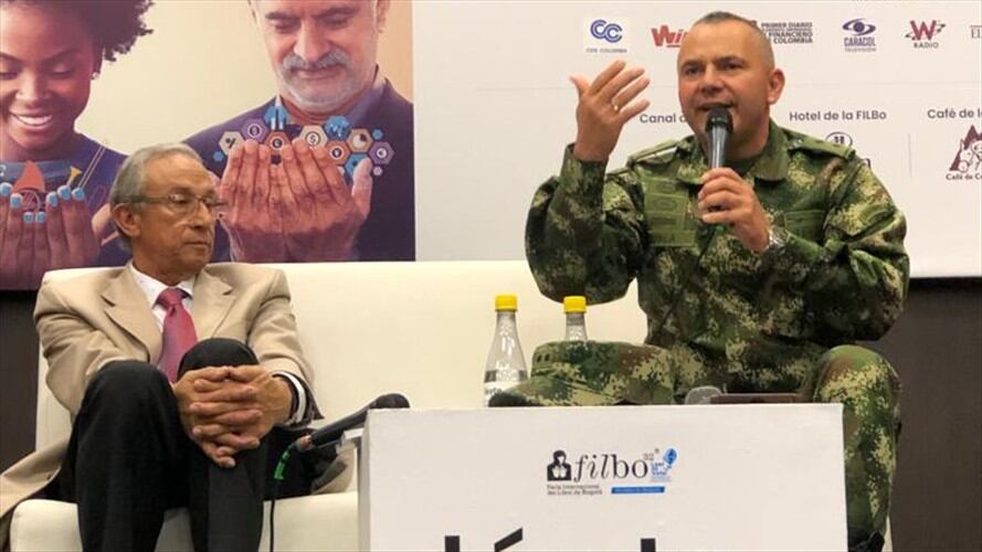 El Ejército Nacional presentó su tercer libro en la FILBO. Foto: La W