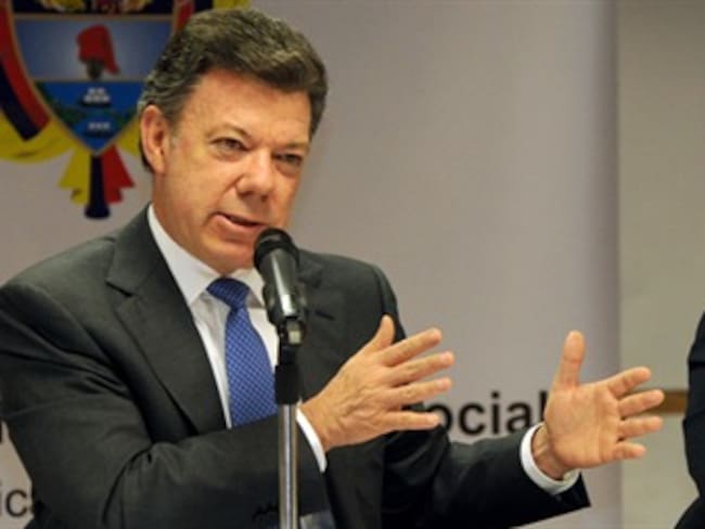 No hubo irregularidades en manejo de medicamentos: Presidente Santos