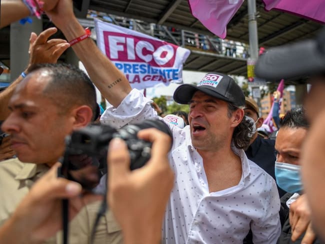 Campaña de Federico Gutiérrez niega haber entregado incentivos para llenar plaza de Pereira. Foto: Getty Images