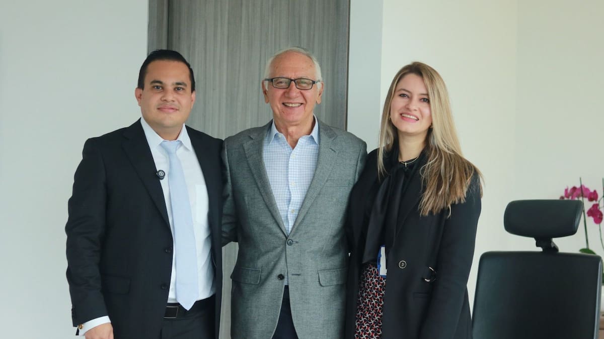 ¿Caso de supuesto nepotismo en MinSalud?