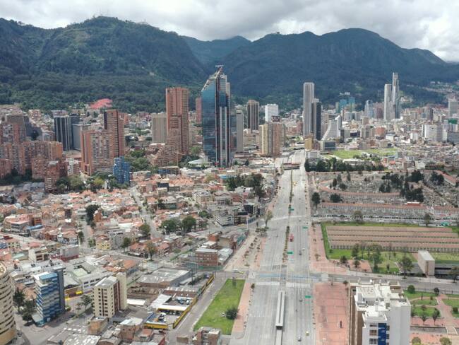 ¿Bogotá se está endeudando? Concejales denuncian que deuda superaría $16 billones
