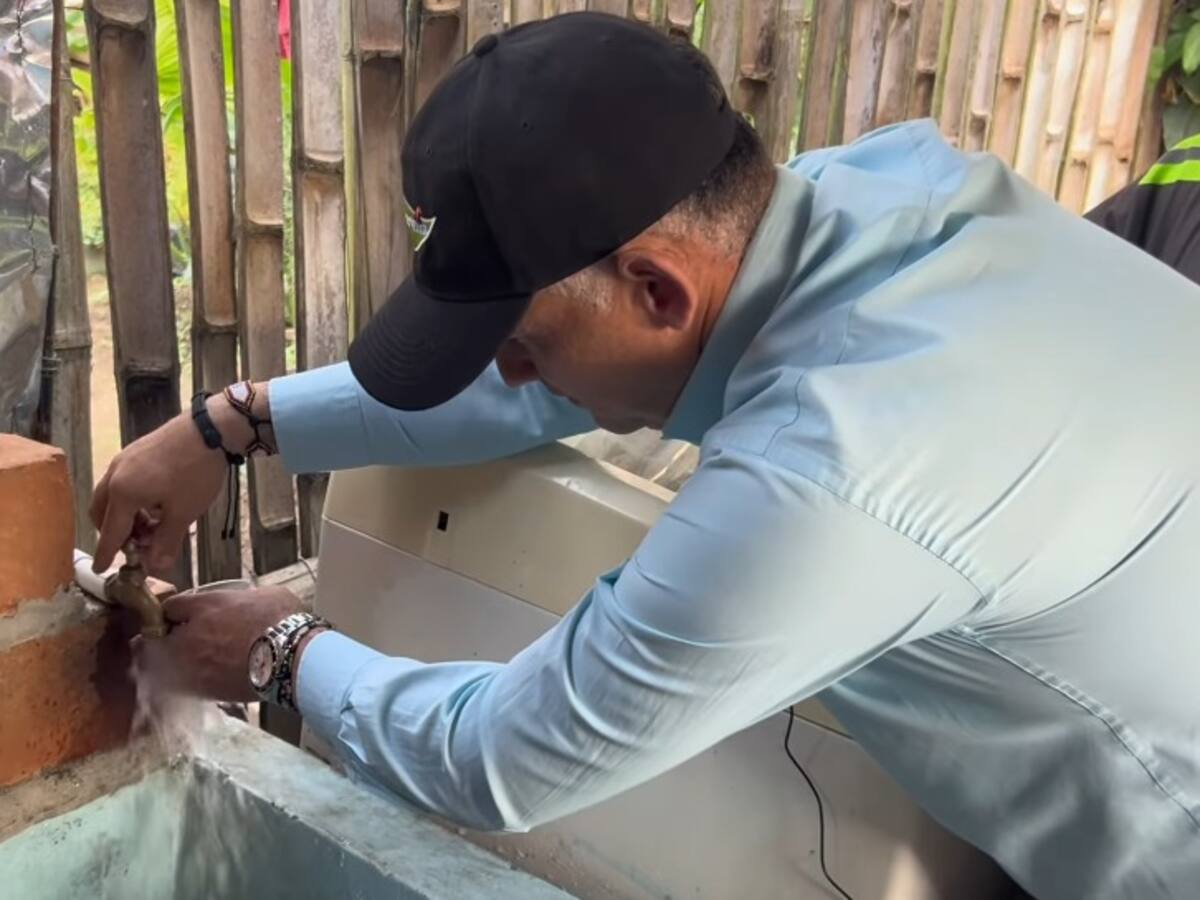 Después de 40 años, comunidad de 12 familias tendrá acceso a agua potable en Risaralda