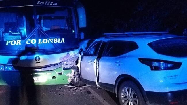 Los músicos se desplazaban en una camioneta que sufrió daños de consideración, pero resultaron ilesos. Foto: Néctar de Colombia