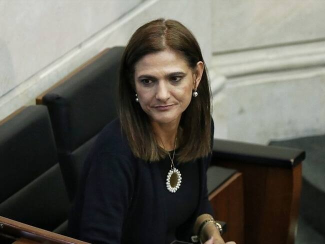 La ministra de Transporte Ángela María Orozco anunció que esta semana se suscribirá un acuerdo con Bancoldex para tener una línea especial de crédito dirigida al sector. Foto: Colprensa