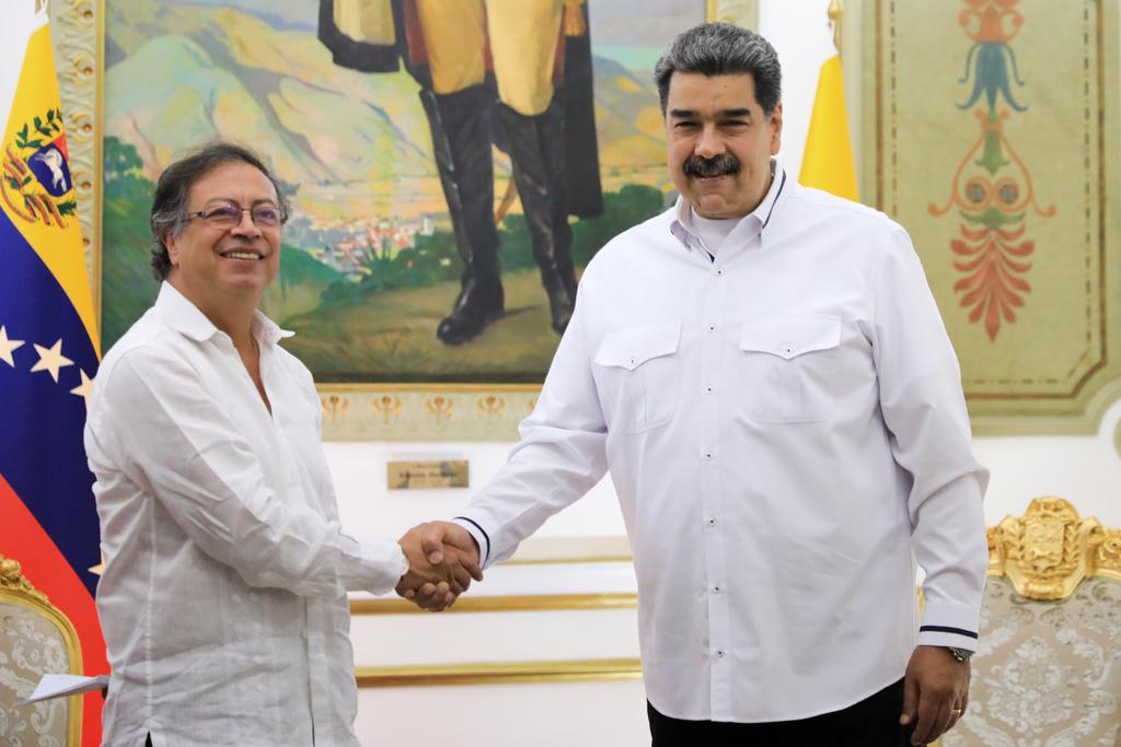 Gustavo petro y Nicolás Maduro. Foto Twitter: @NicolasMaduro.