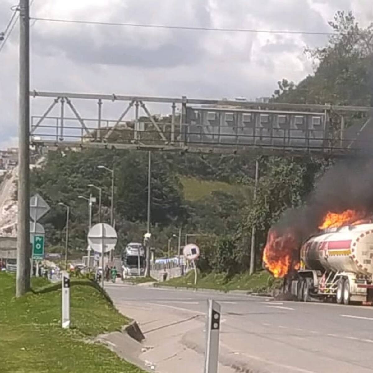 Tras varias horas cerrada se restableció movilidad en la vía Bogotá – Villavicencio