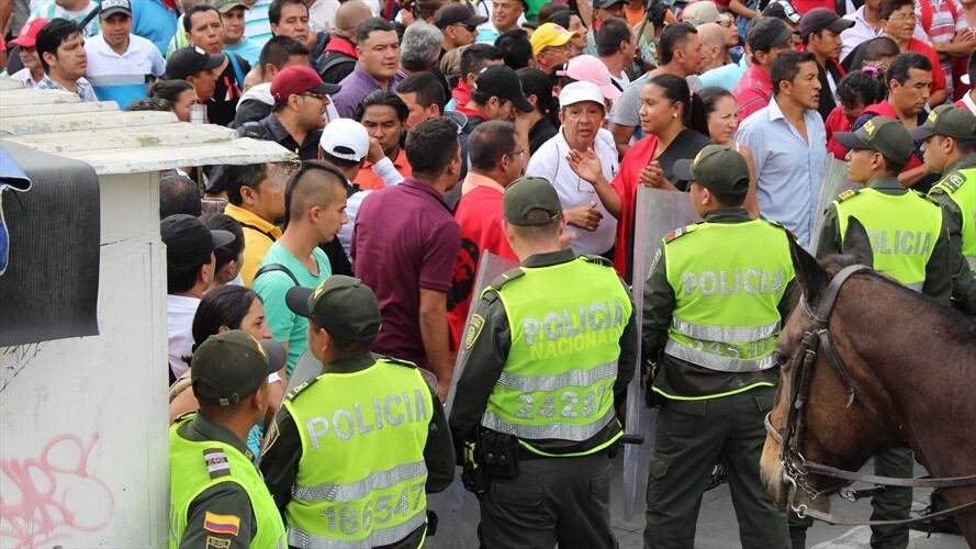 Más de 10.000 profesores afiliados determinaron entrar en cese de actividades . Foto: Colprensa