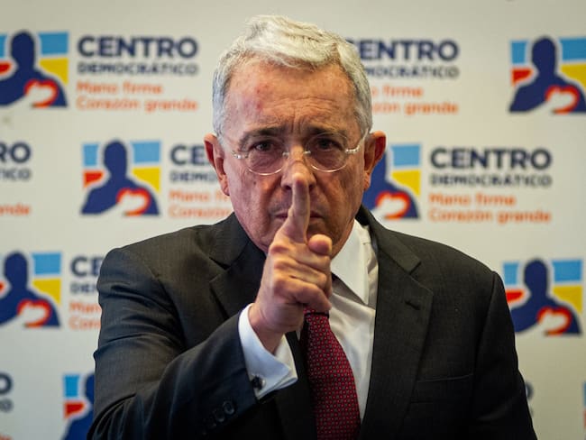 Álvaro Uribe. (Photo by Sebastian Barros/NurPhoto via Getty Images)