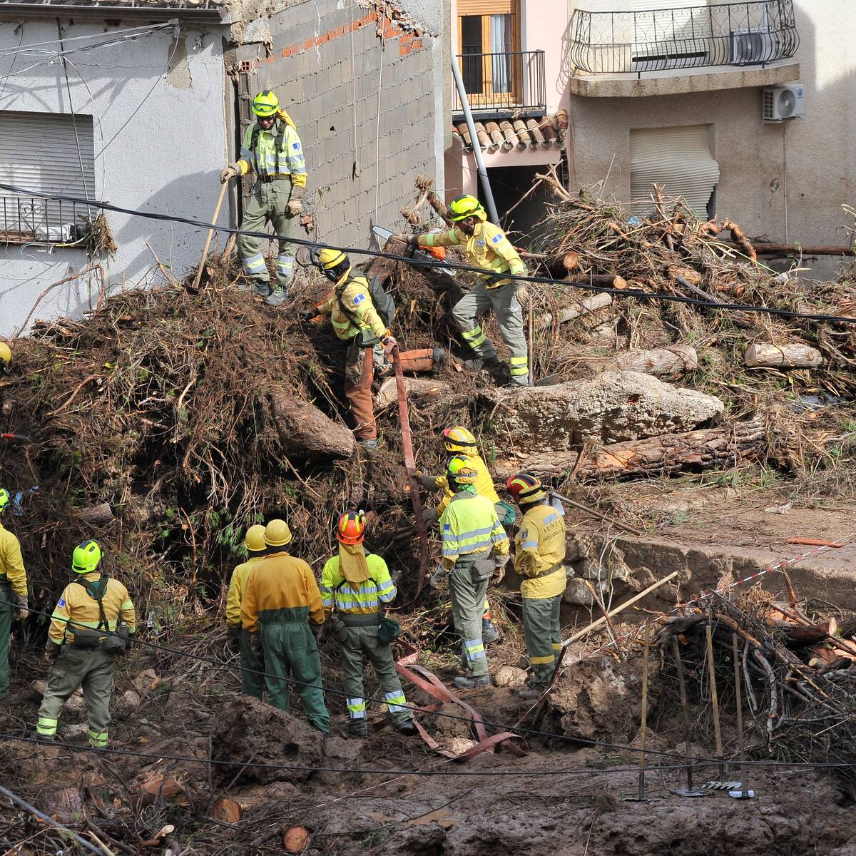 Gobierno en España aseguró que hay al menos 72 muertos tras las fuertes inundaciones