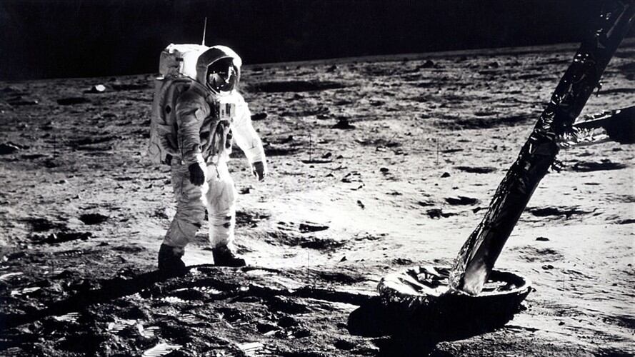 Su comandante y el primer hombre que pisó la Luna, Neil Armstrong, falleció en 2012. Foto: Getty Images