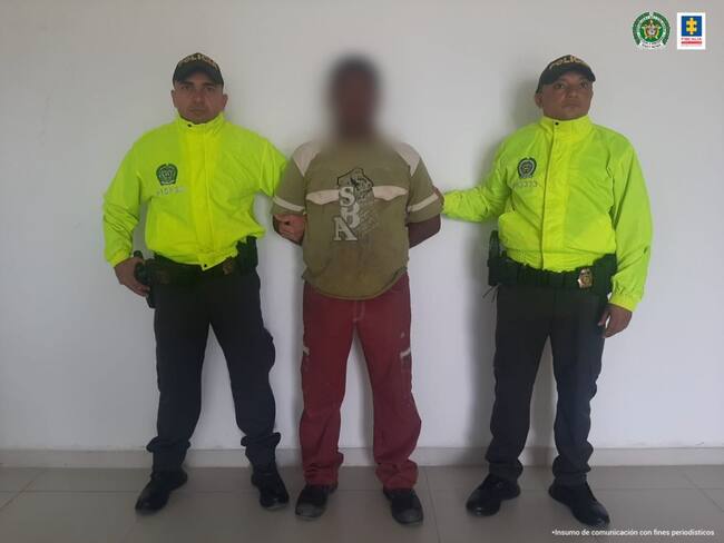 Abuelastro de 43 años capturado. Foto: prensa Fiscalía General de la Nación.