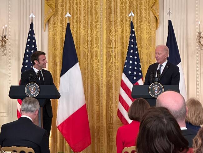 Joe Biden y Emmanuel Macron. Foto: Yari Adrian