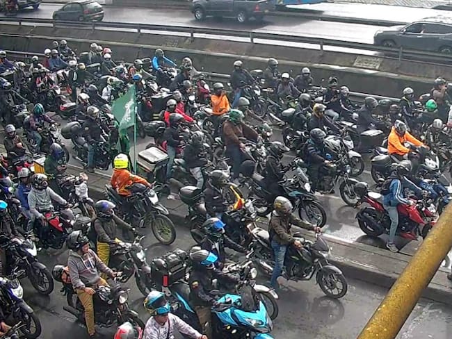Moteros en protestas por el alza de gasolina - Twitter Movilidad