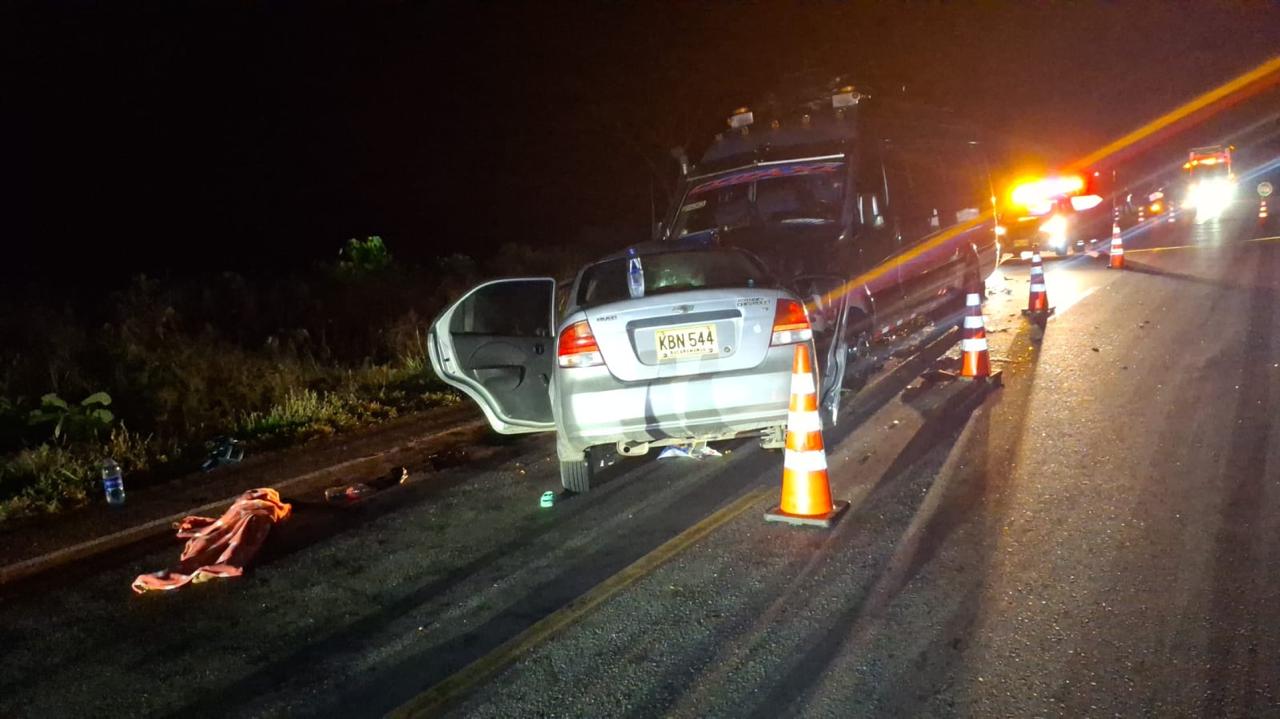 Accidente entre La Lizama y San Alberto dejó tres personas fallecidas y por lo menos nueve heridas. Foto: Suministrada.