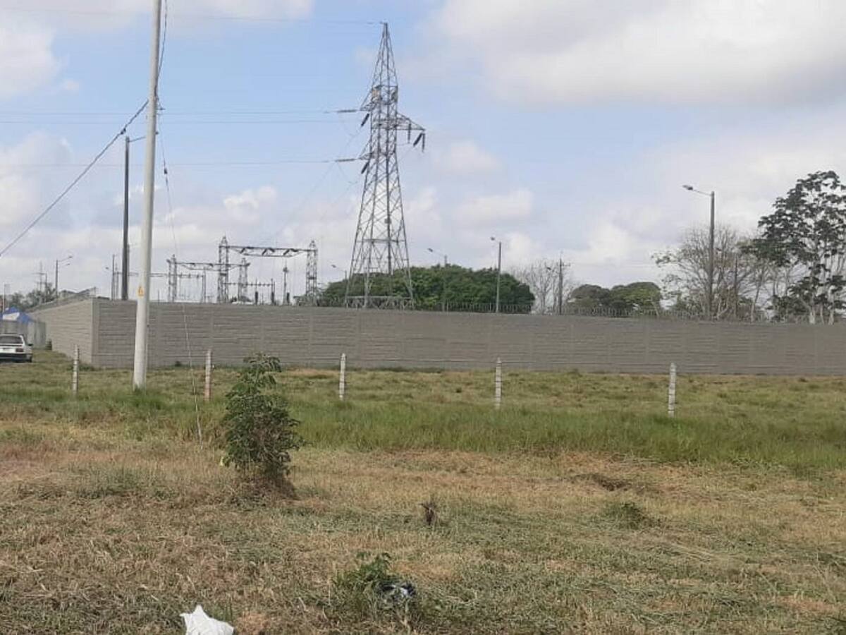 Corraleja estaría debajo de una línea de alta tensión en Planeta Rica