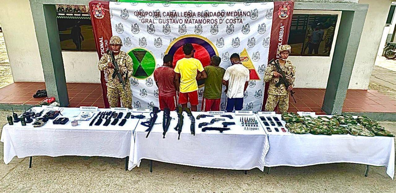 Ejército capturó a tres presuntos integrantes de ‘Los Pachenca’ en La Guajira
