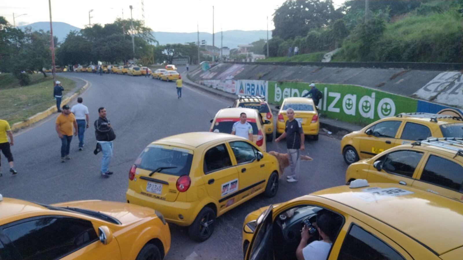 Se mantiene paro de taxistas en Cúcuta- W Radio