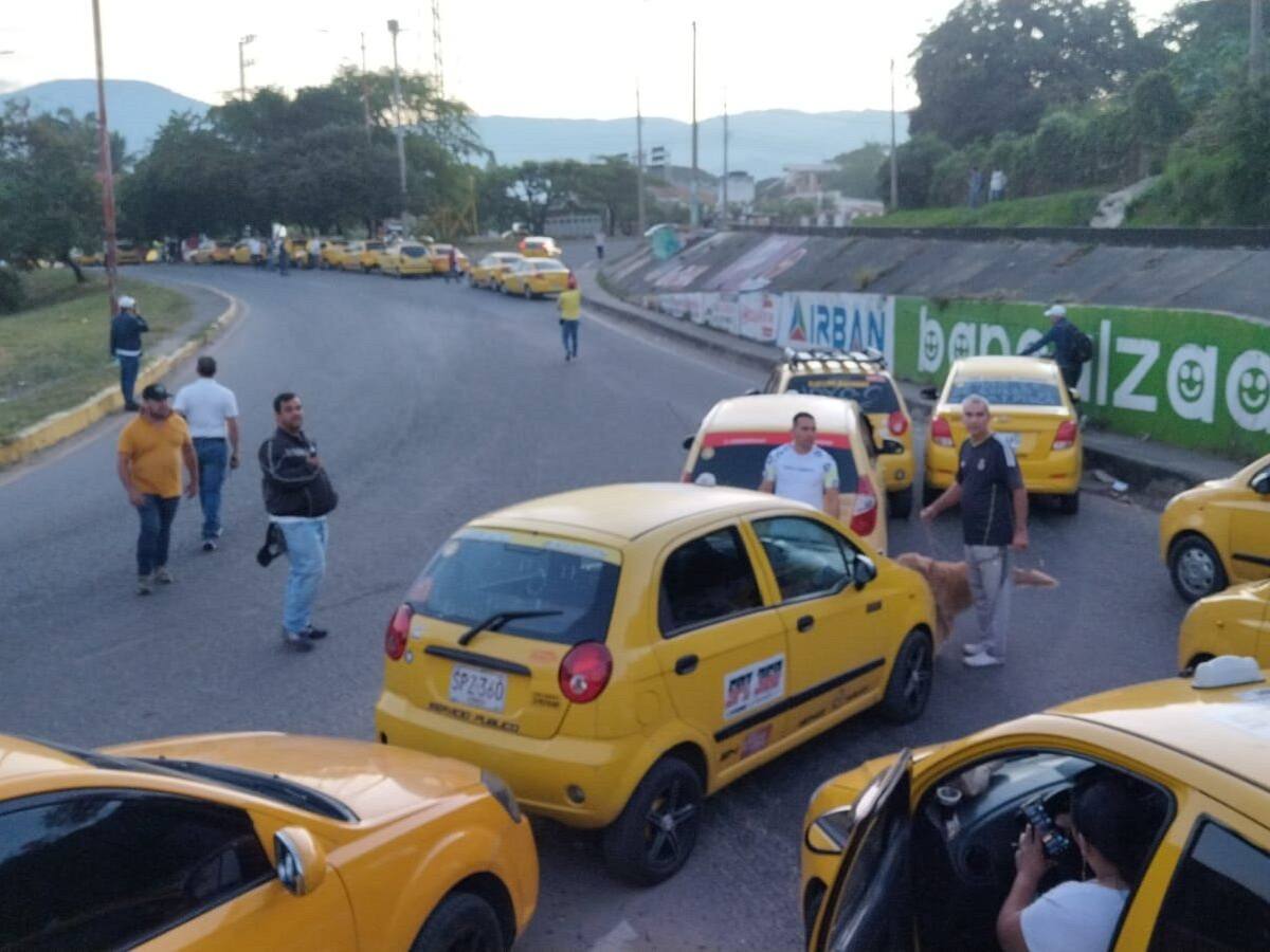 Se mantiene paro de taxistas en Cúcuta
