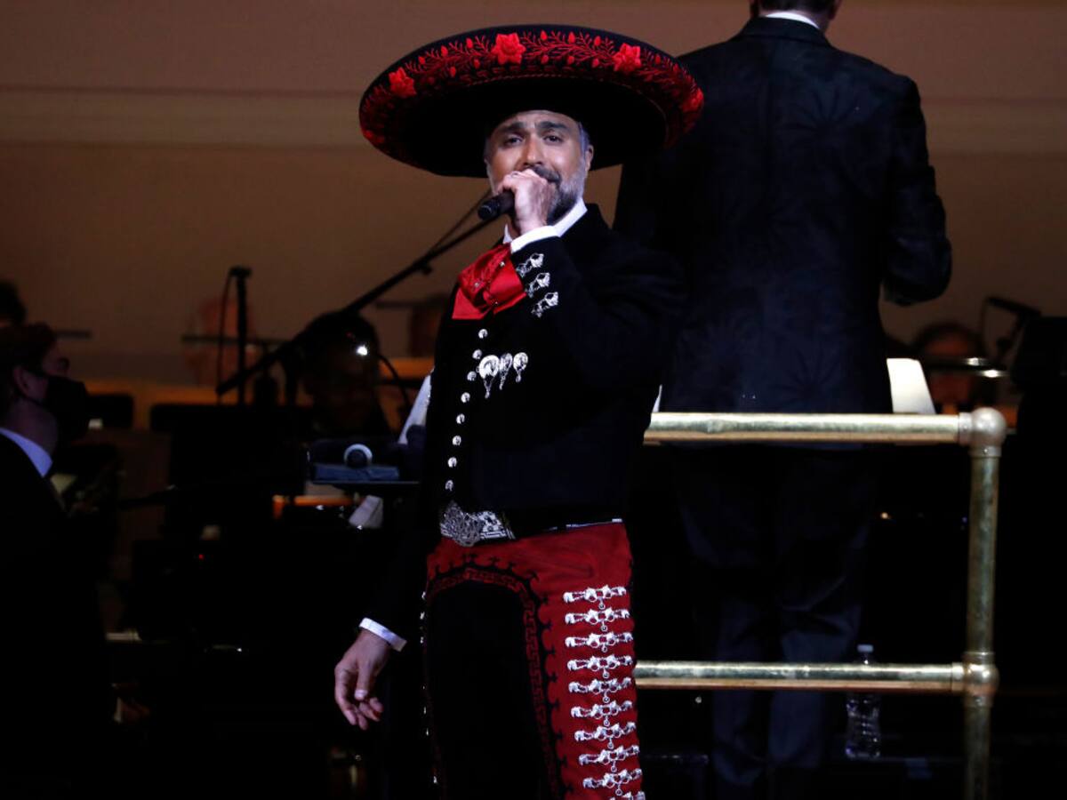 El reto era no hacer una imitación de Vicente Fernández: Jaime Camil, actor mexicano