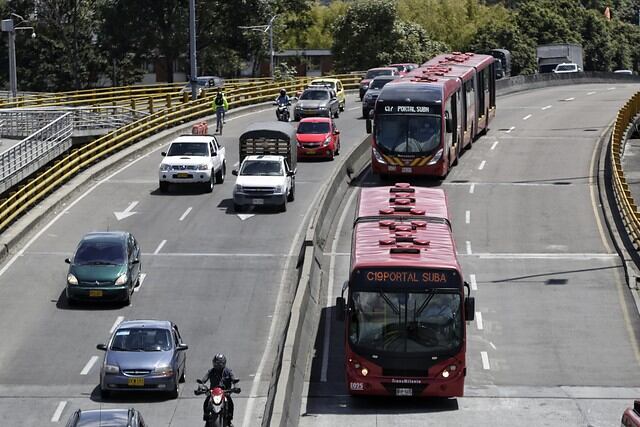 ¿Cuántos pasajes de TransMilenio puede comprar al mes con el auxilio de transporte del 2022? Foto/Colprensa.