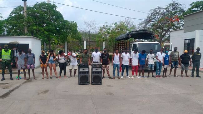 En el operativo fueron capturadas en flagrancia 18 personas, 15 hombres y tres mujeres. Foto: Cortesía