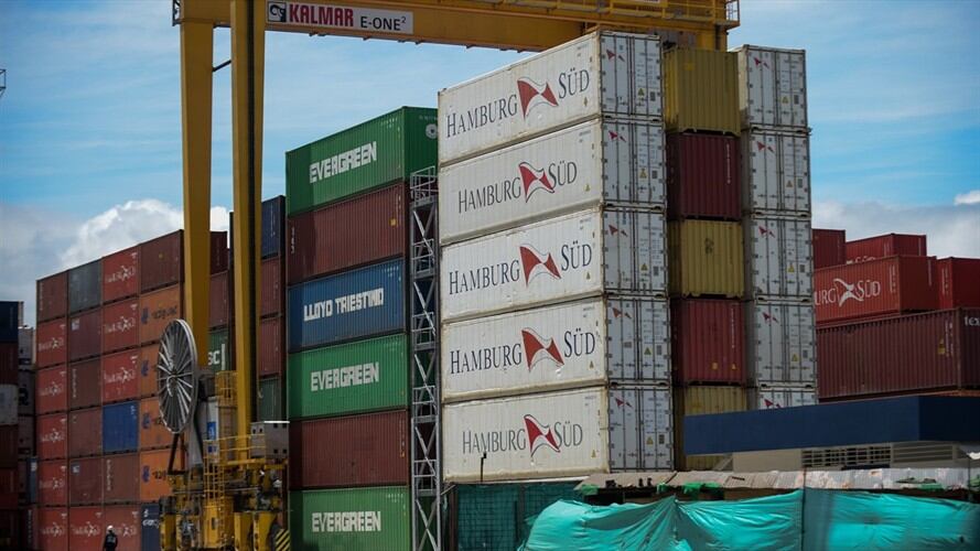 La Dian confirmó que tiene listo el proyecto de decreto que dará seguridad jurídica a las operaciones de comercio exterior. Foto: Getty Images