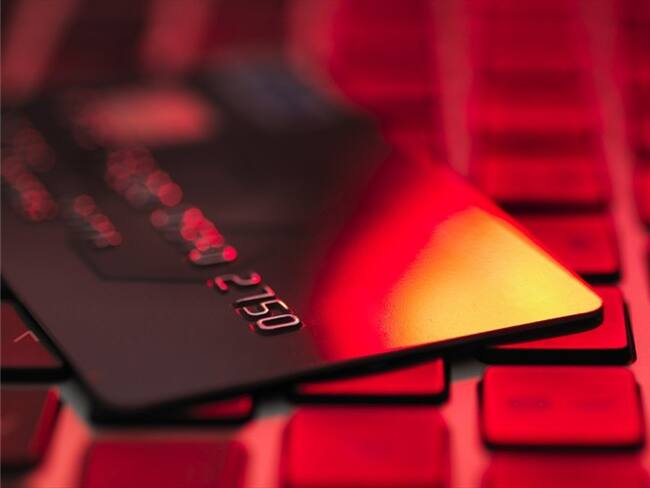 Denuncian que alrededor de 400 personas habrían sido estafadas por Correa y Abogados