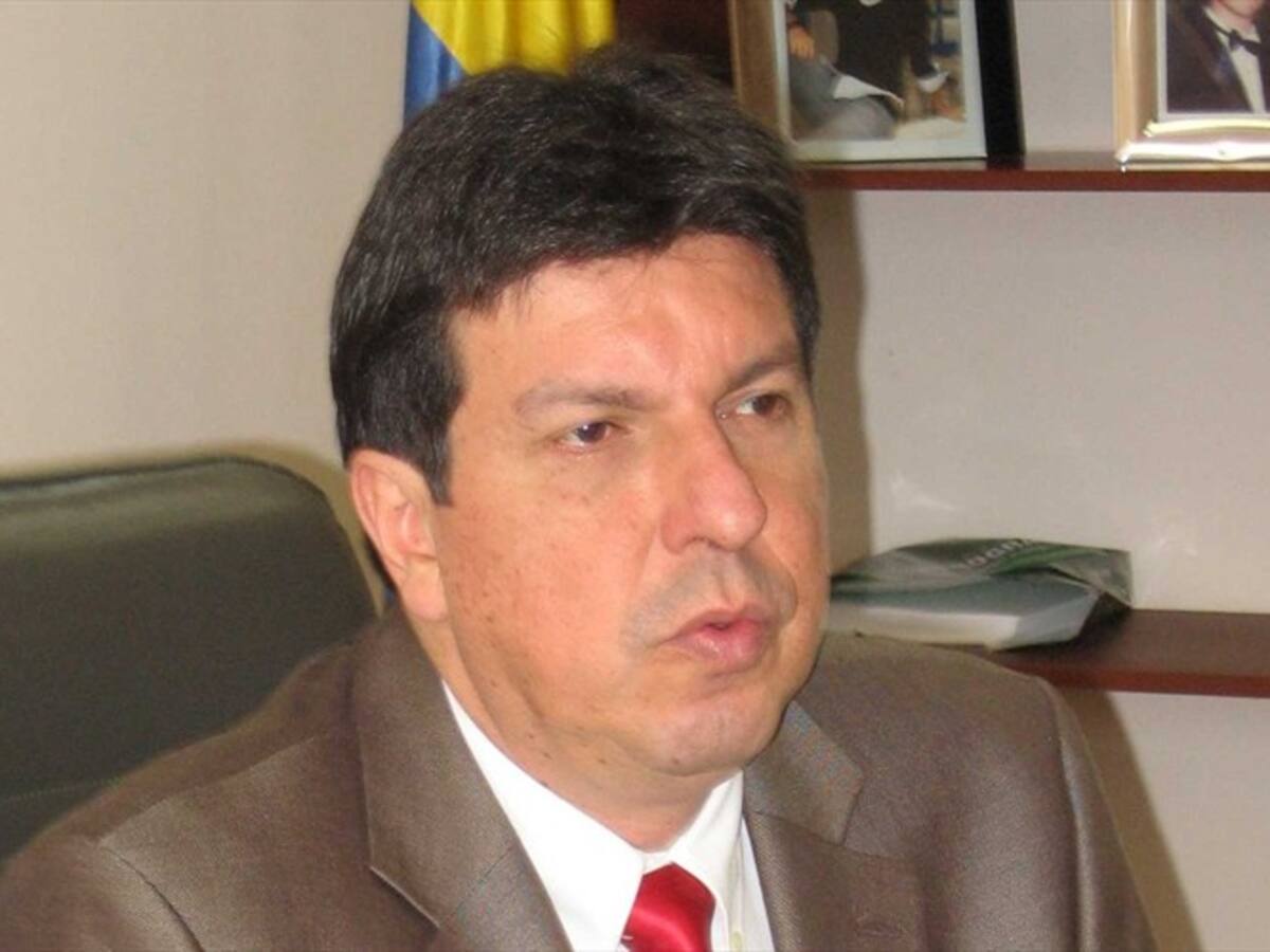 Tumban acuerdo con exembajador implicado en carrusel de contratos