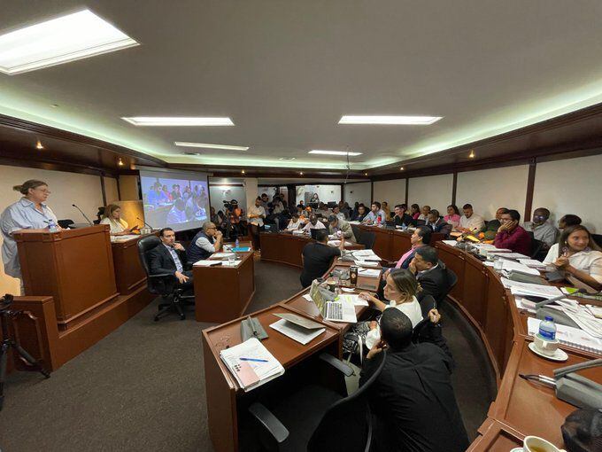 Los concejales de Cali exigen acceso a información detallada sobre el monto total de la deuda del distrito al aplicar la refinanciación. Foto: W Radio.