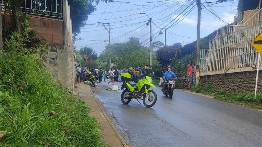 Según las autoridades, el ataque fue ejecutado desde una camioneta en el barrio Lourdes . Foto: Cortesía