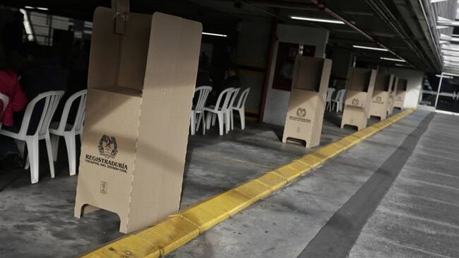 Aunque los funcionarios fueron despojados de sus elementos de trabajo se encuentran a salvo. Foto: Colprensa